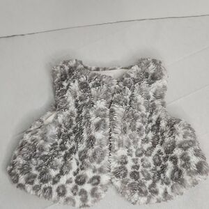 Fuzzy Gray Leopard Print Vest